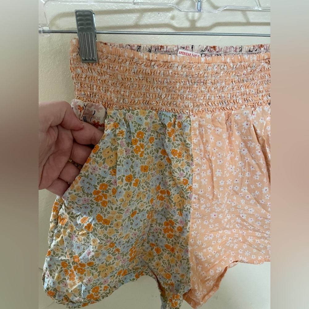 ✨Women’s American Eagle Floral Print Shorts Size XS - Picture 3 of 9